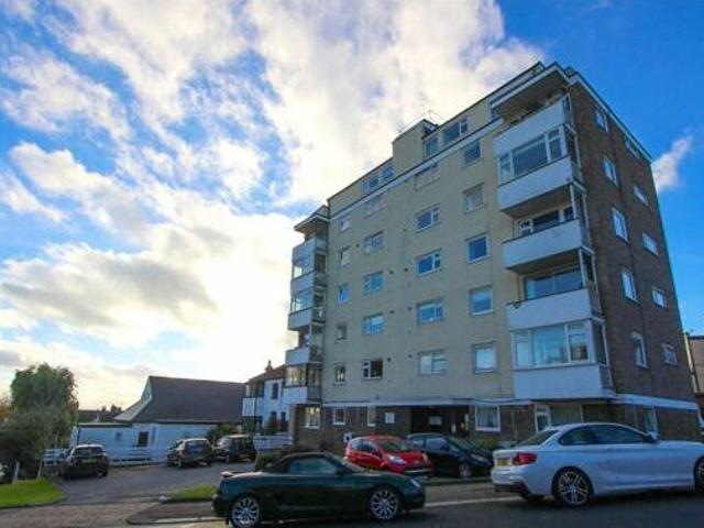 House for sale in Leigh-on-sea