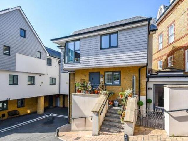 House for sale in Alton Barnes, Essex