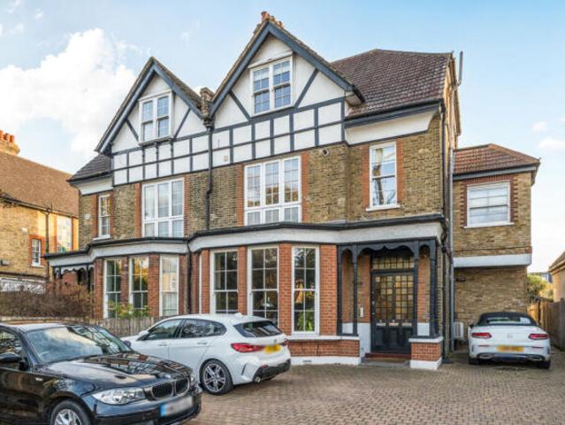 Apartment for sale in Beckenham, Greater London