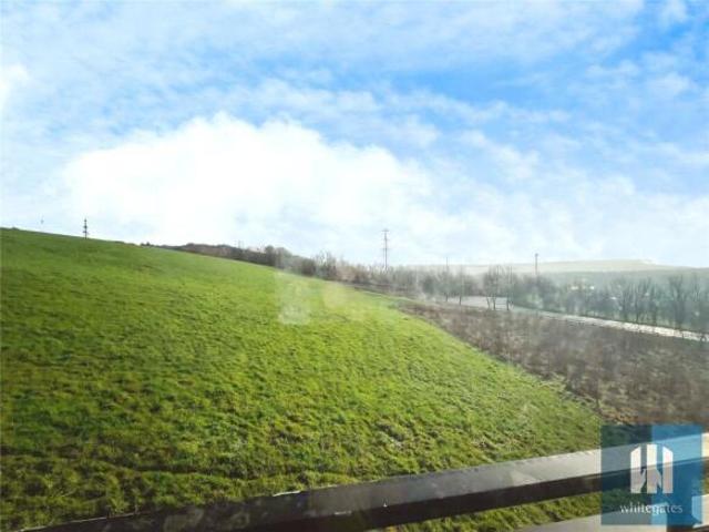 Apartment for sale in Huddersfield, West Yorkshire