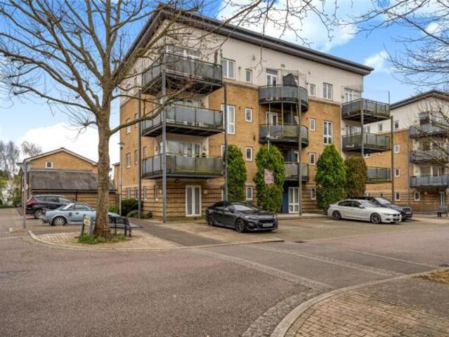 Apartment for sale in Holywell Estate, North Watford