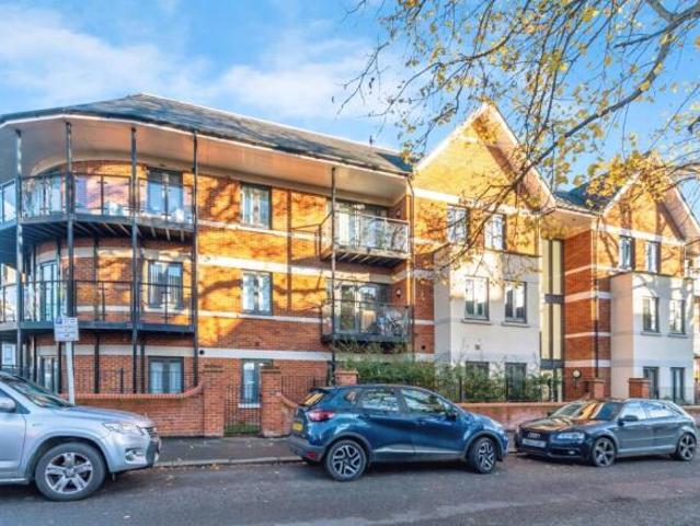 Apartment for sale in Bedford