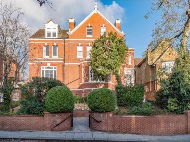 Apartment for sale in Hampstead, Greater London