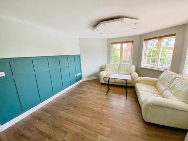 Apartment for sale in Kingswood, Hull