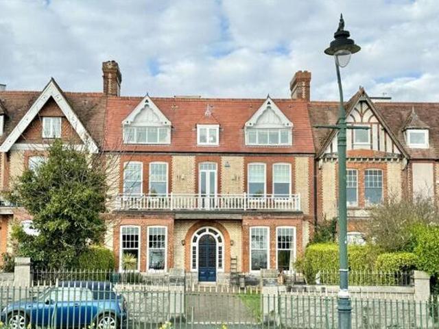 House for sale in Follaton, Strode