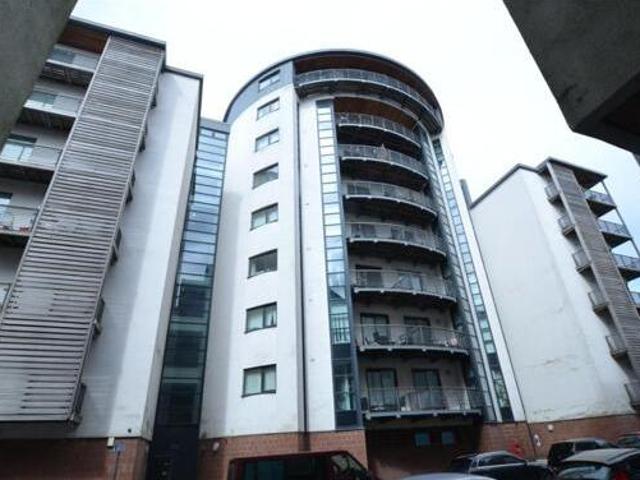 House for sale in Calderstones