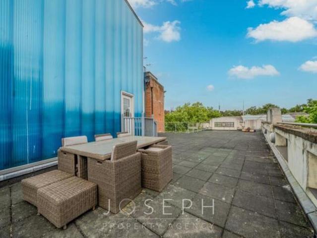 Apartment for sale in Key Street, Suffolk