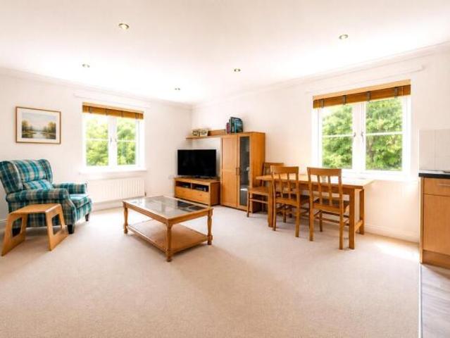 Apartment for sale in Westborough, Surrey