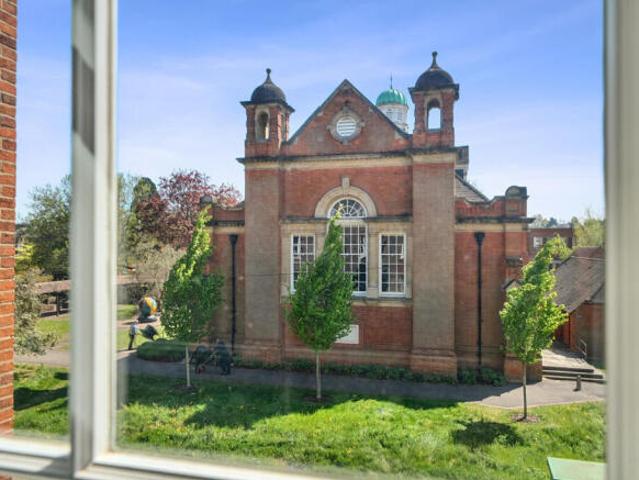 Apartment for sale in Reading