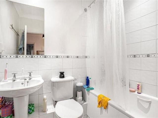 Apartment for sale in The Slade, Oxfordshire