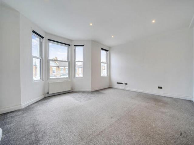 Apartment for sale in London Borough of Haringey, Greater London
