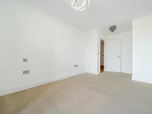 Apartment for sale in Woolwich, Greater London