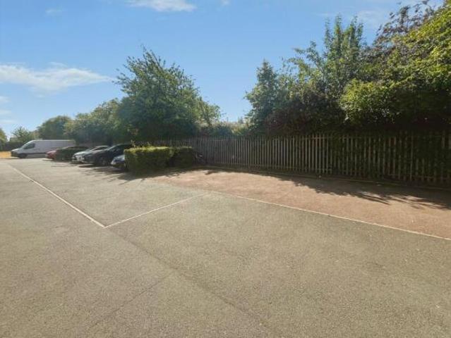 Apartment for sale in Slough