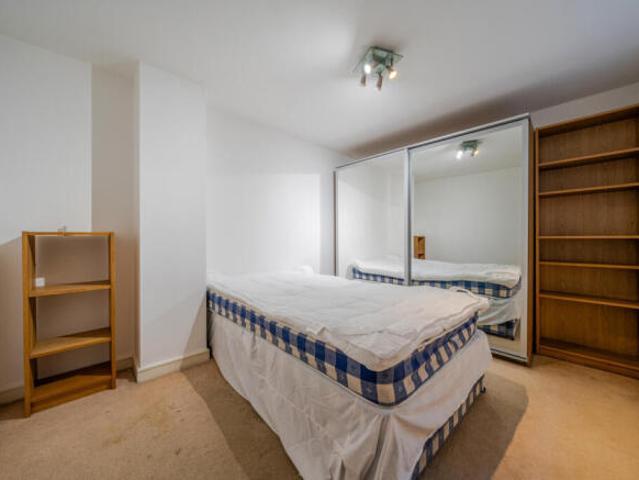 Apartment for sale in Greater London