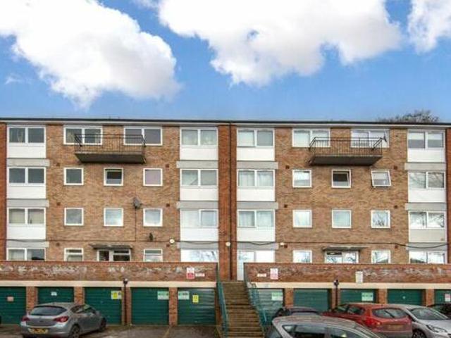 House for sale in Luton