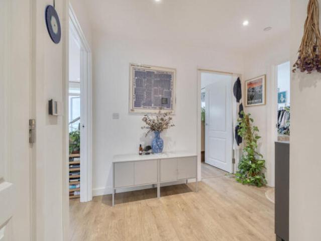 Apartment for sale in Ash, Kent