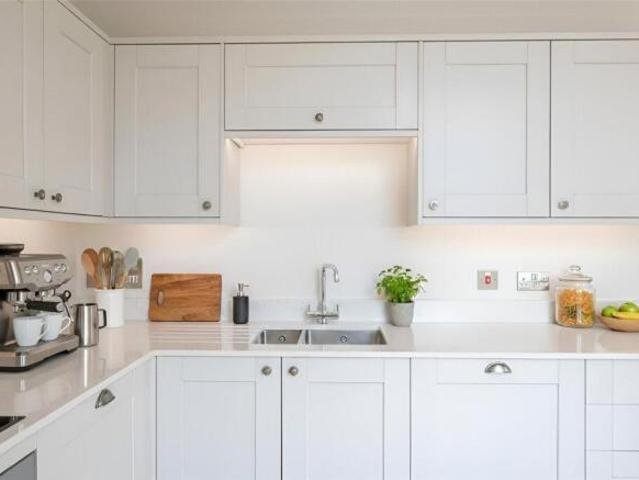 Apartment for sale in Watergate, Devon