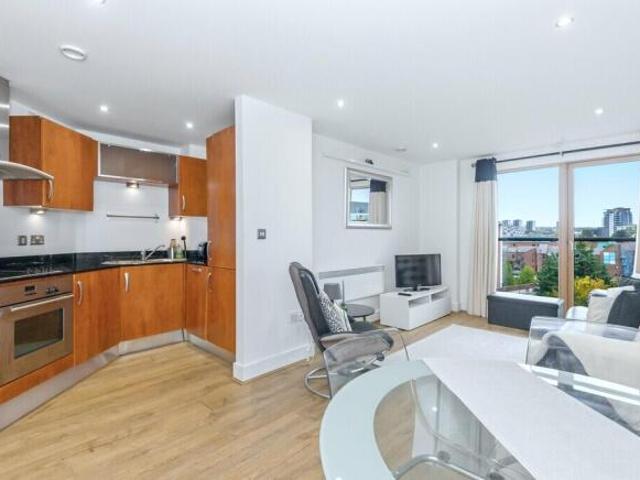 Apartment for sale in Leeds, West Yorkshire