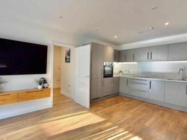 Apartment for sale in Beckton, Greater London