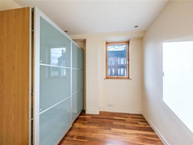 Apartment for sale in Carmyle, Scotland