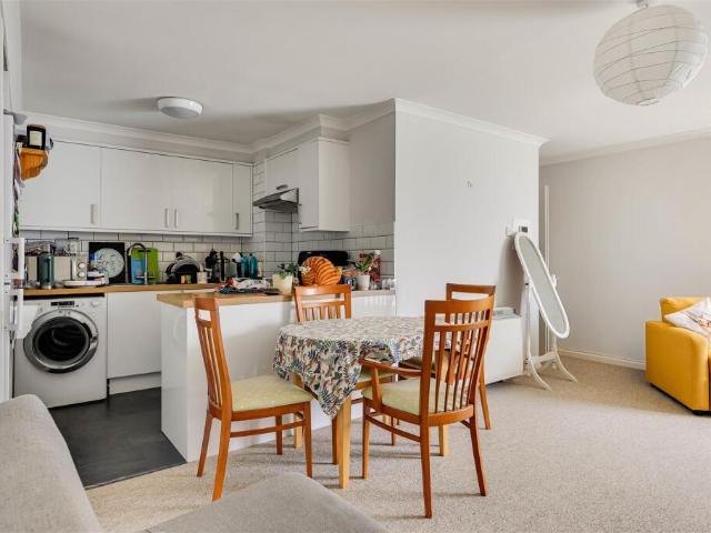 Apartment for sale in Arbury, Cambridgeshire