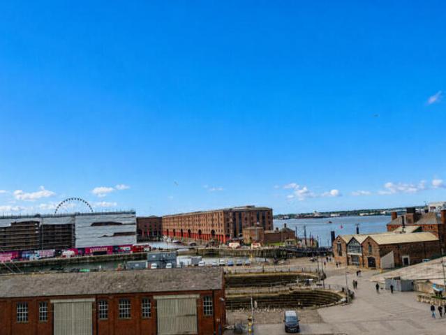 Apartment for sale in Calderstones