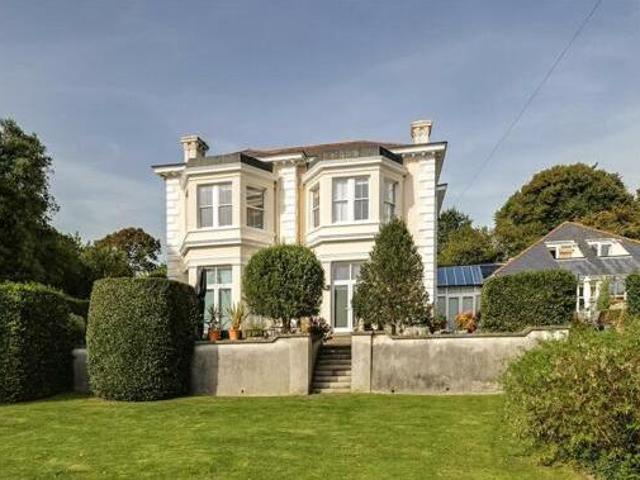 House for sale in Follaton, Strode