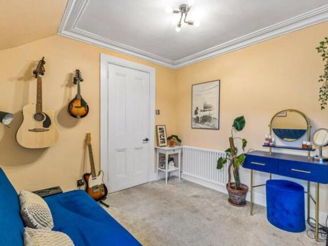 Apartment for sale in Cathcart, Scotland
