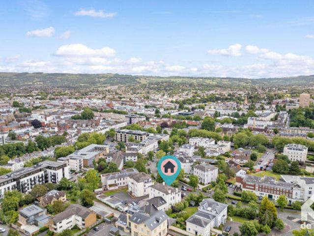 Apartment for sale in Marchmont, Scotland