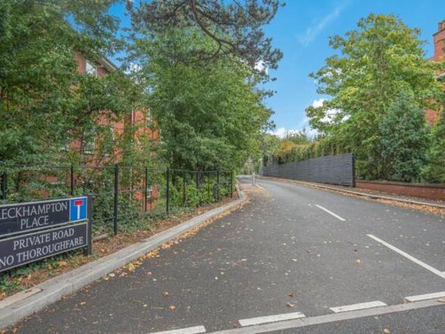 Apartment for sale in Golden Valley, Gloucestershire