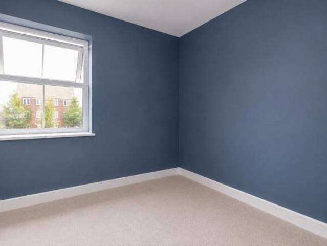 Apartment for sale in Swindon