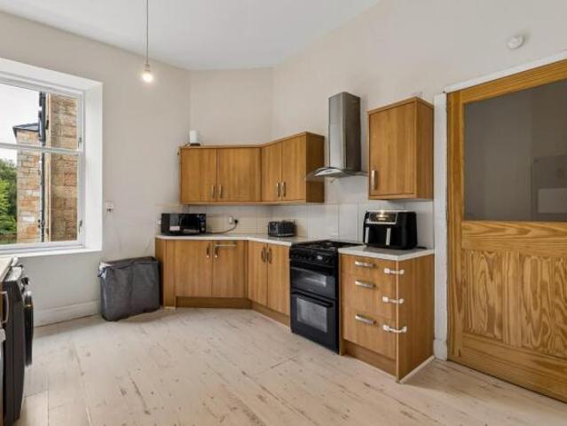 Apartment for sale in Pollokshields, Scotland