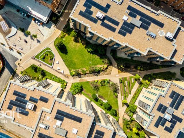 Apartment for sale in Slough