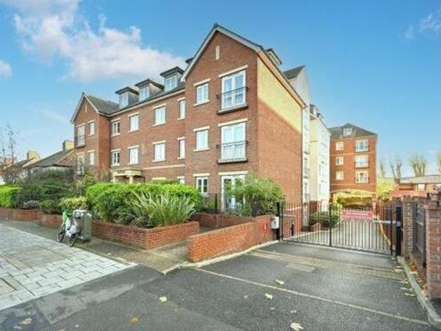 House for sale in Greater London