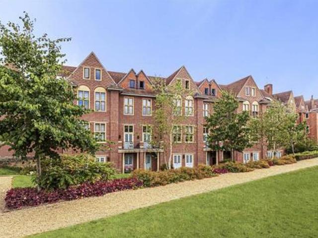House for sale in Littlecote, West Sussex