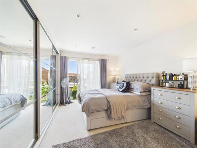Apartment for sale in Wick, Bournemouth