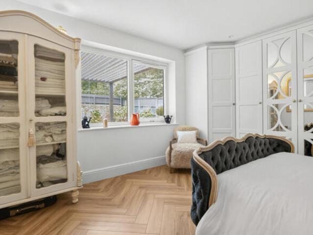 Apartment for sale in Calderstones