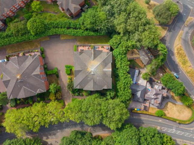 Apartment for sale in Calderstones