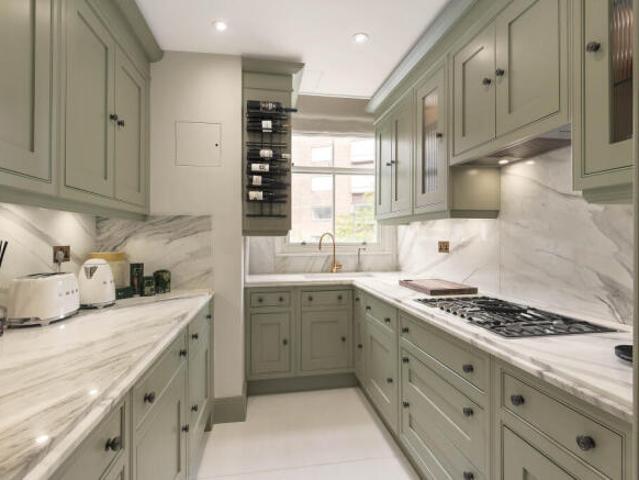 Apartment for sale in Belgravia, Greater London