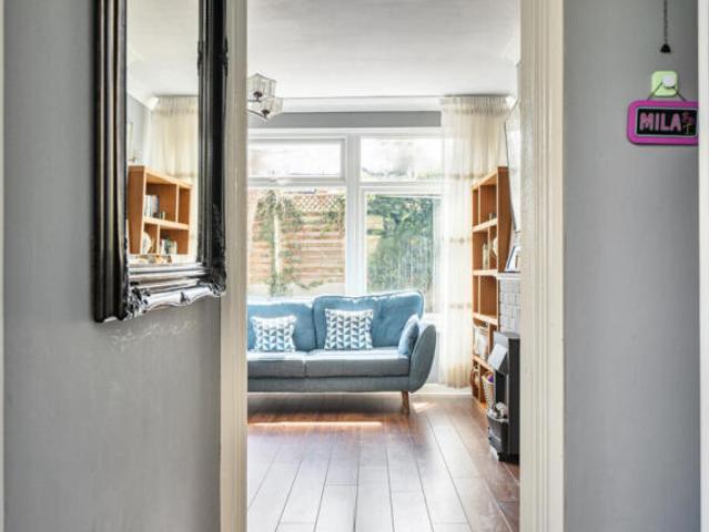 Apartment for sale in Mottingham, Greater London
