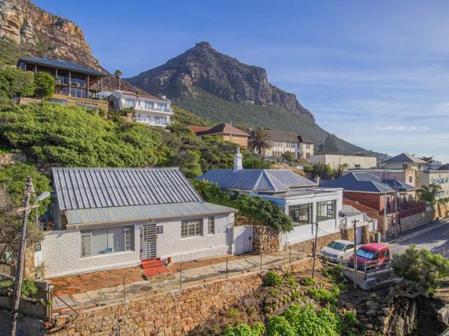 Apartment for sale in Muizenberg, Western Cape