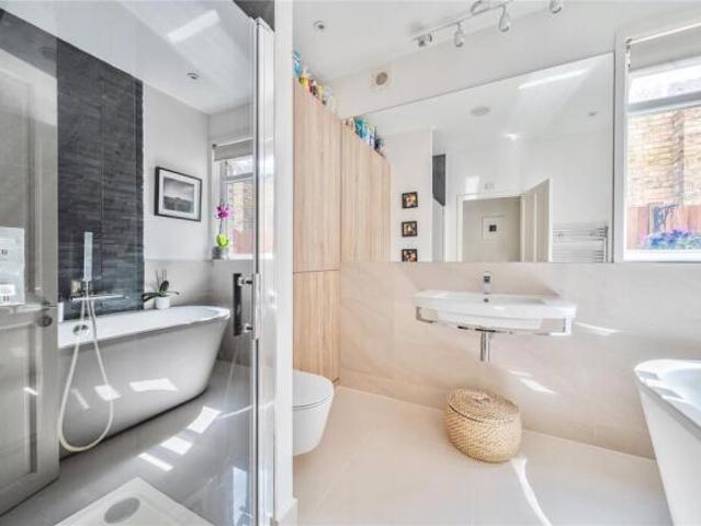 Apartment for sale in Cat Hill