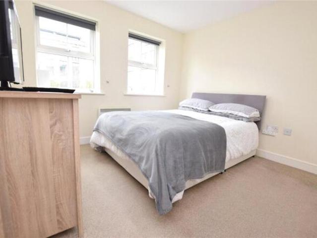 Apartment for sale in Apperley Bridge, West Yorkshire
