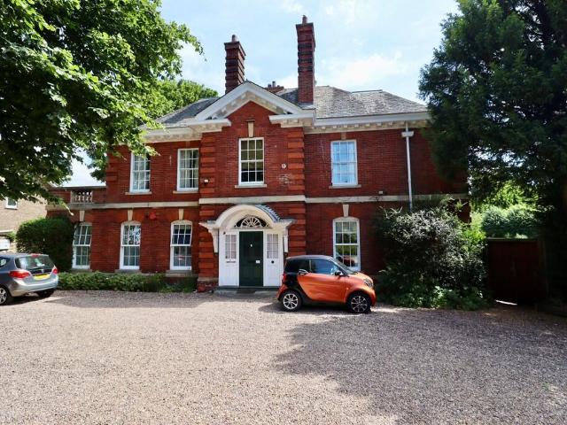 Apartment for sale in Lincoln