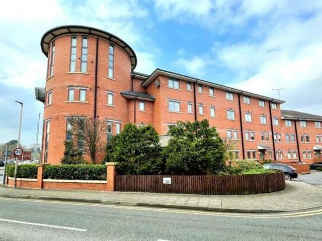 House for sale in Hough Green, Two Mills