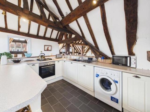 Apartment for sale in Red Hill, Worcestershire