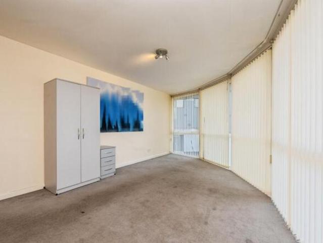 Apartment for sale in Park Central, Birmingham