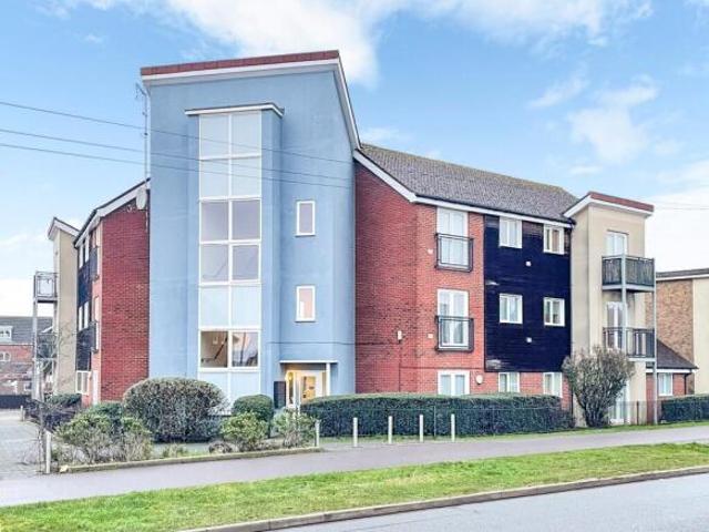 Apartment for sale in Monkston Park, Milton Keynes