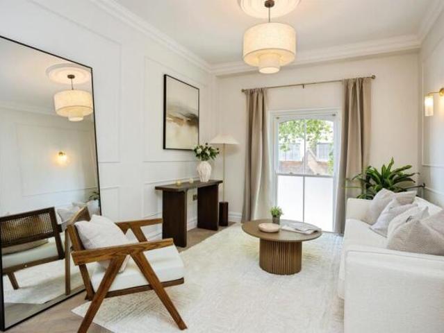 Apartment for sale in St James, Sandown Park