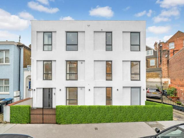 Apartment for sale in Cat Hill